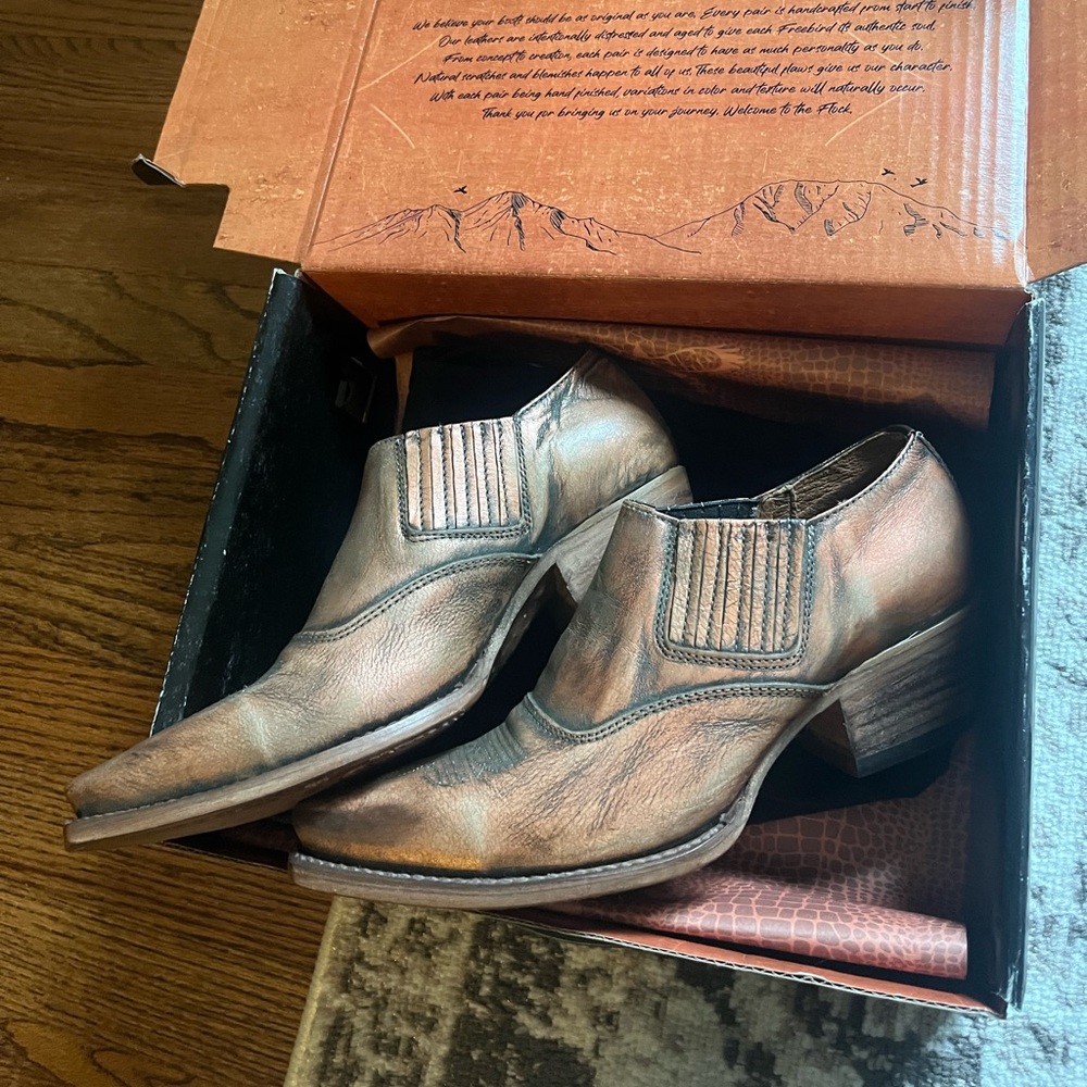 Freebird Wyoming Booties in Bronze